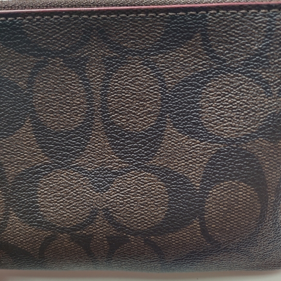 Coach wristlet Wallet red and brown printed Great condition - Picture 4 of 12